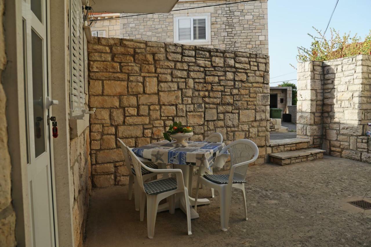 Apartments Katica Lumbarda Exterior photo