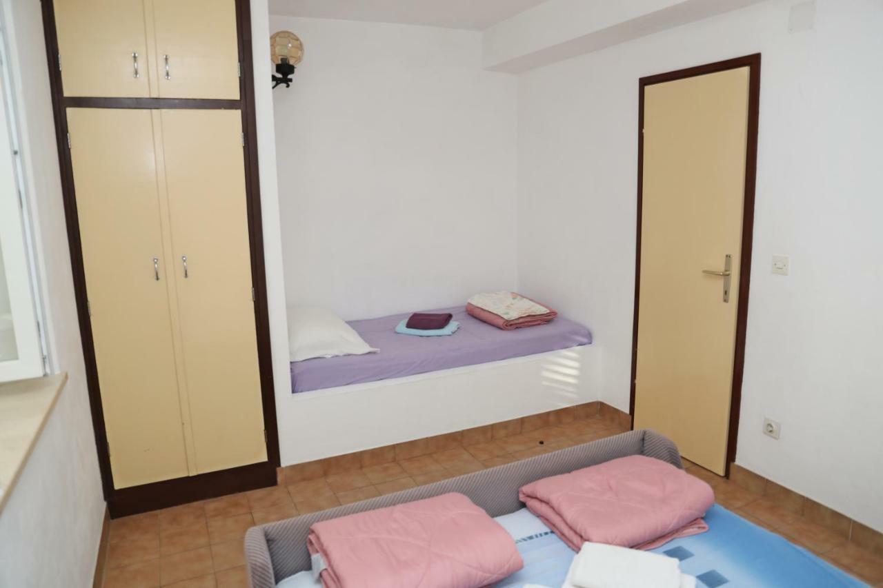Apartments Katica Lumbarda Exterior photo