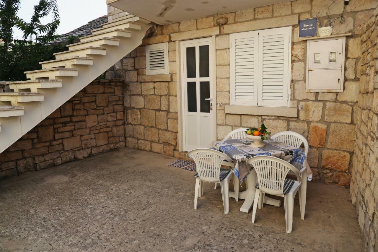Apartments Katica Lumbarda Exterior photo