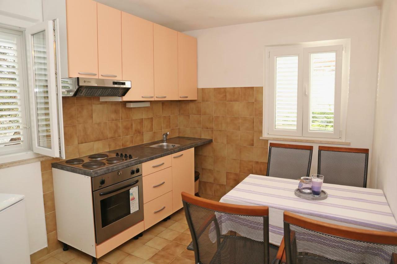 Apartments Katica Lumbarda Exterior photo